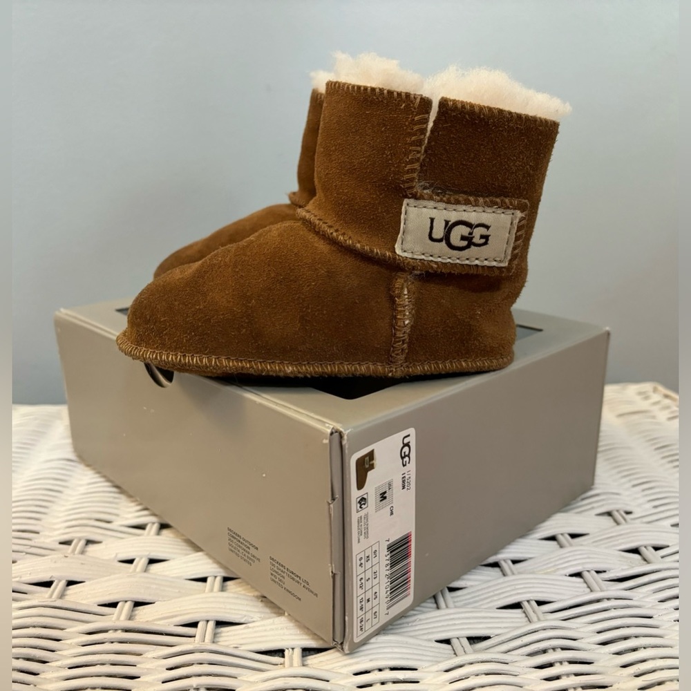 Ugg Erin baby bootie size M (4/5)